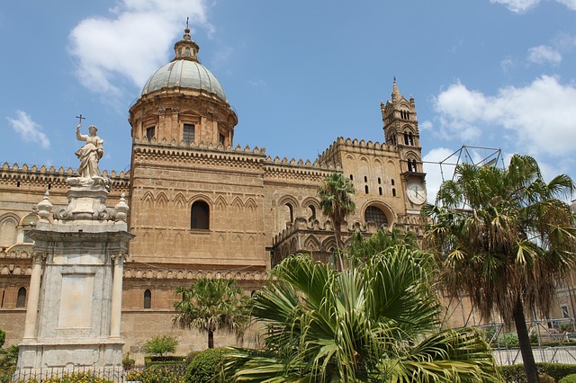 cathedral-of-palermo-327030_640